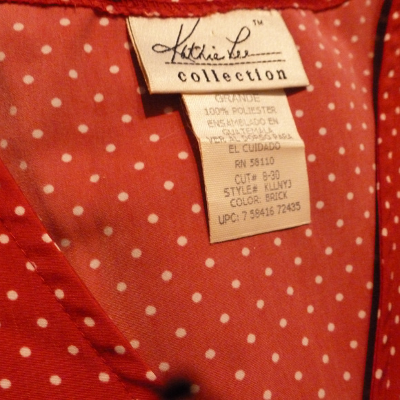 Red/white polka dot V- Neck button down ladies top - Picture 4 of 4